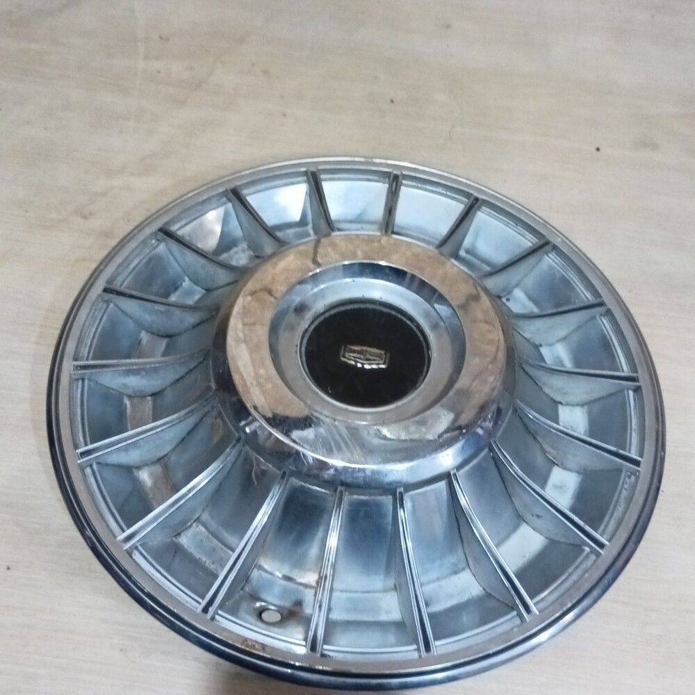 1970 1971 1972 1973 Ford Torino Mustang Mercury Cougar Montego 14" Finned Hubcap - Picture 4 of 6